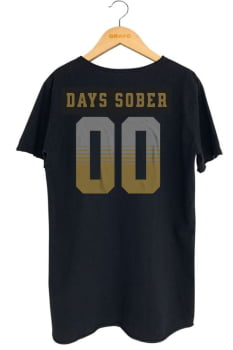 Camiseta Days Sober - Relax 