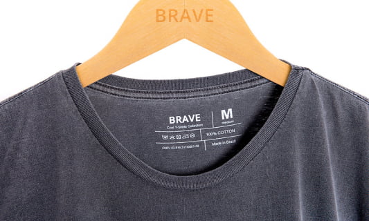 Camiseta Sexy Girl Brave - Gola Básica